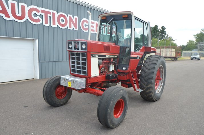Image for 1976 International 1086 Tractor