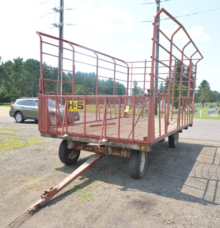 H & S Kicker Wagon, 9' x 16'
