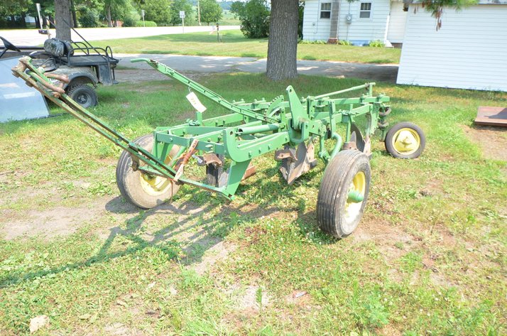 Image for John Deere 3 x 16