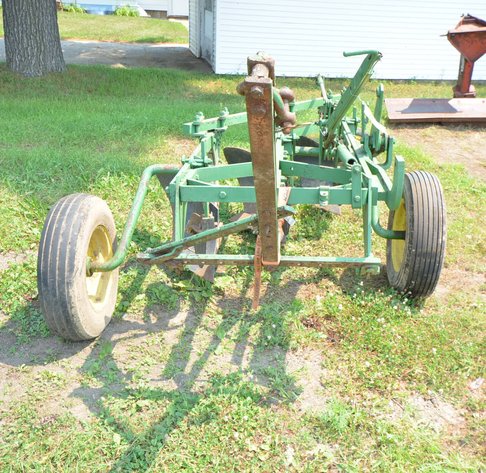 Image for John Deere 3 x 16