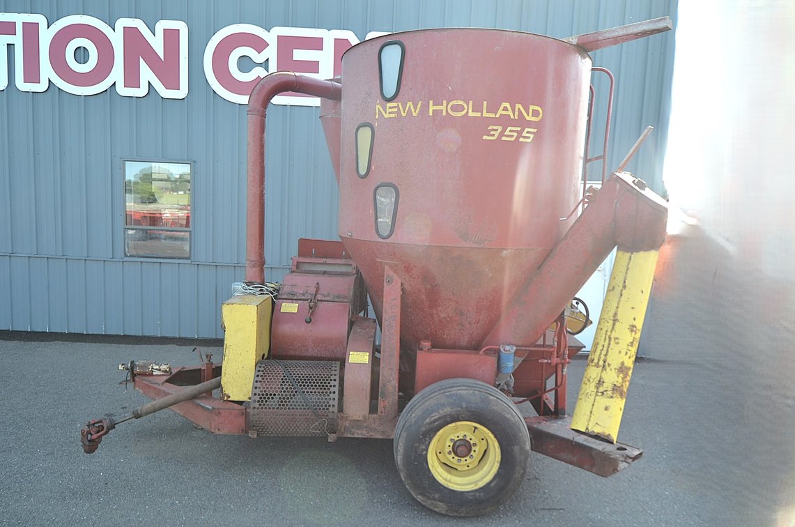 New Holland 355 Grinder/Mixer