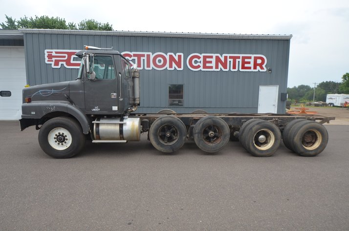 Image for 1993 White GMC Quad Axle Cab And Chassis