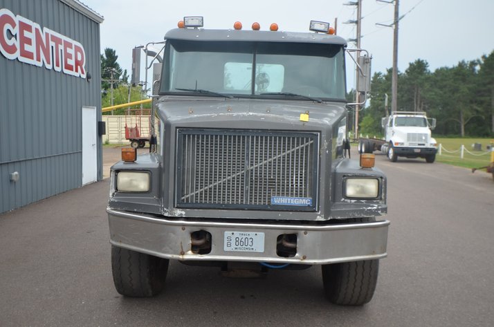 Image for 1993 White GMC Quad Axle Cab And Chassis