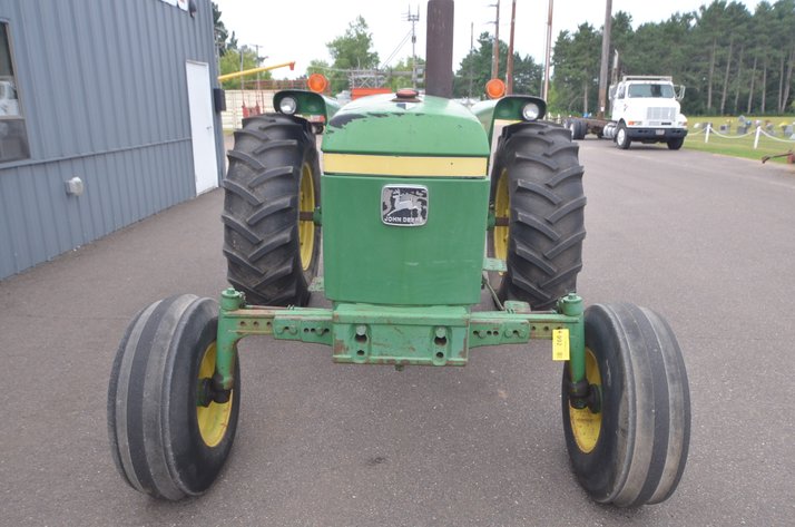 Image for 1981 John Deere 2640 Tractor