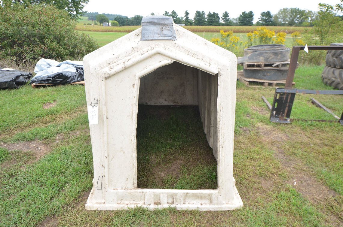 Fiberglass Calf Hutch