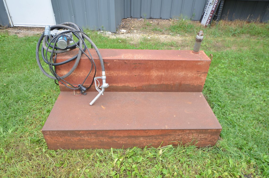 L -Shaped Fuel Transfer Tank with Pump