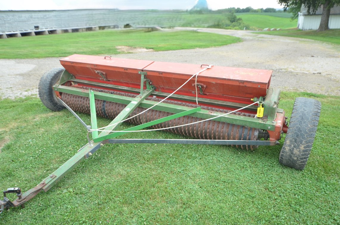 Brillion Sure Stand 10 Ft Seeder