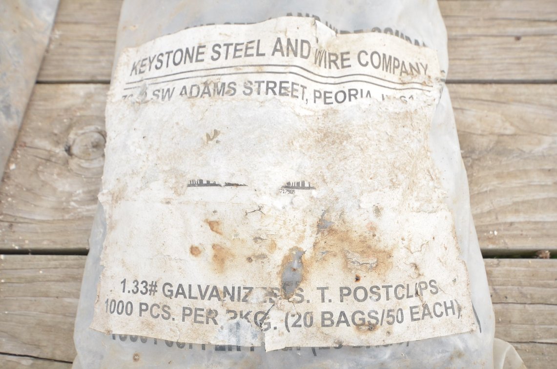(1000) Keystone T-Post Clips