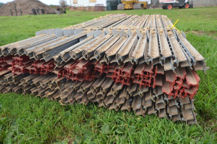 Image for (240) Steel T-Posts