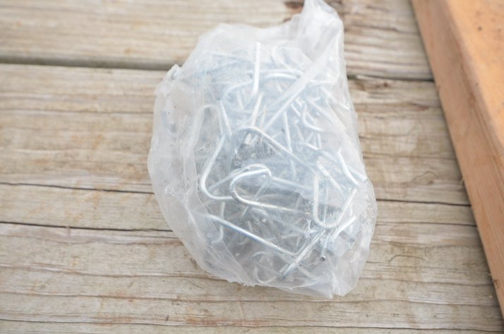 Image for (700) Keystone T-Post Clips