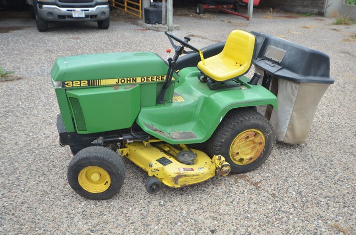 Image for John Deere 322 Lawn Tractor