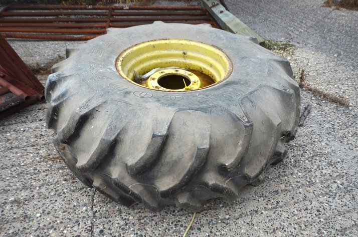 Image for John Deere Combine Tire On 8-Bolt Rim