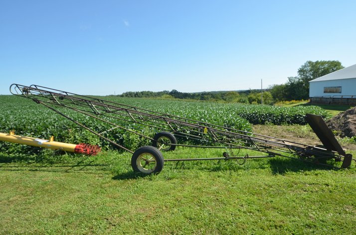 Image for John Deere 200 Bale Conveyor On Transport