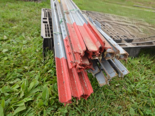 Image for (25) Steel T-Posts