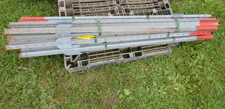 Image for (25) Steel T-Posts