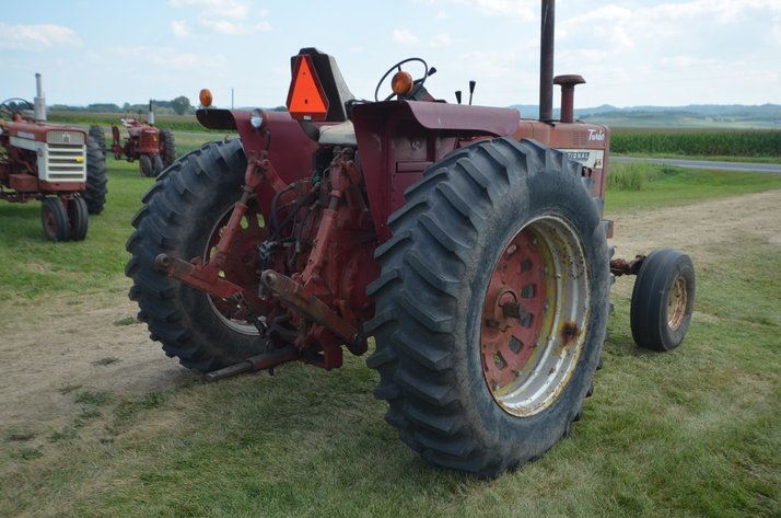 Image for 1968 International 1256 Turbo Diesel Tractor