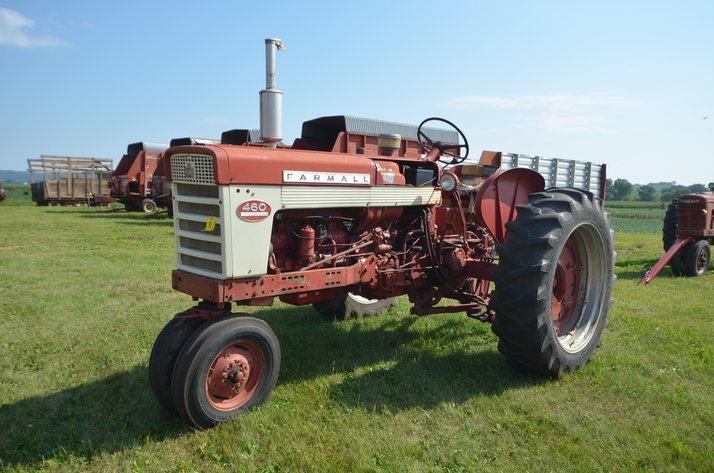 Image for 1960 IH Farmall 460 Tractor