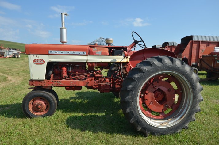 Image for 1960 IH Farmall 460 Tractor