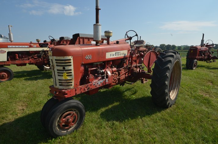 Image for 1957 IH Farmall 450 Tractor