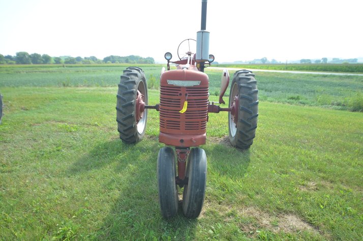Image for 1952 Farmall H Tractor