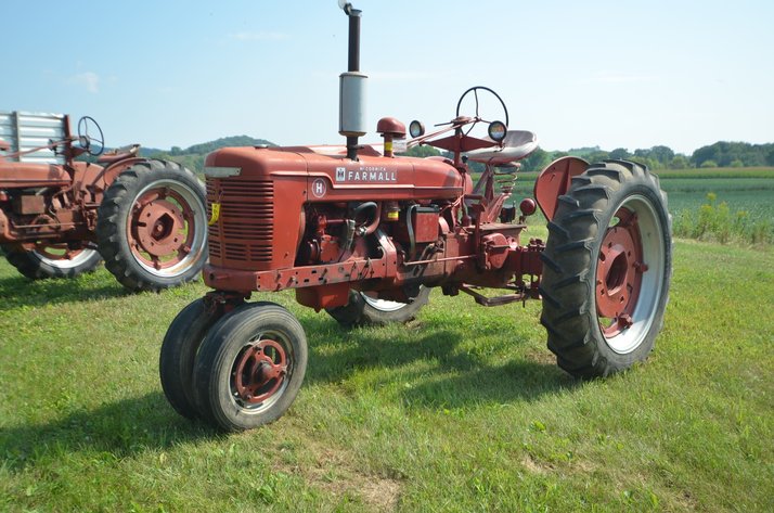 Image for 1952 Farmall H Tractor