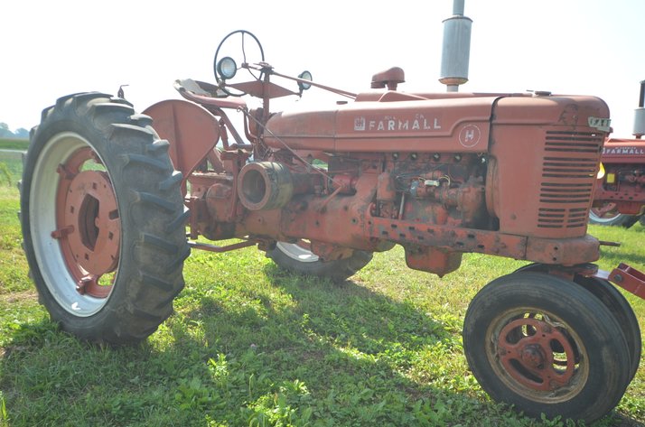 Image for 1951 Farmall H Tractor - Non Runner
