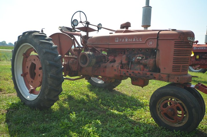 Image for 1951 Farmall H Tractor - Non Runner