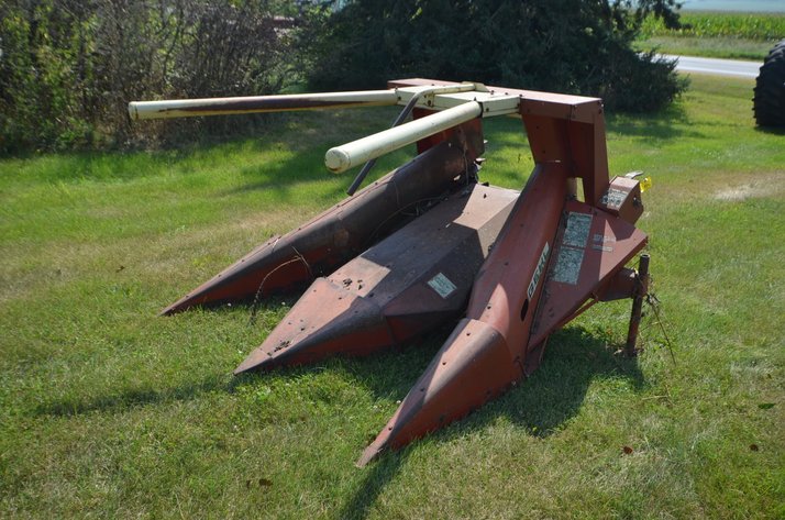 Image for Gehl 2- Row Corn Head