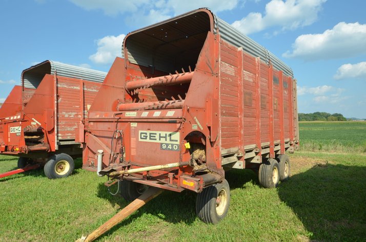 Image for Gehl 940 16 Ft Self Unloading Forage Box