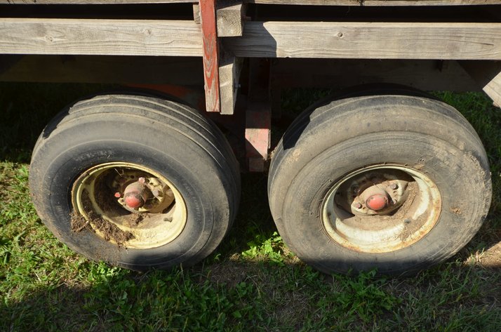 Image for Gehl 940 16 Ft Self Unloading Forage Box
