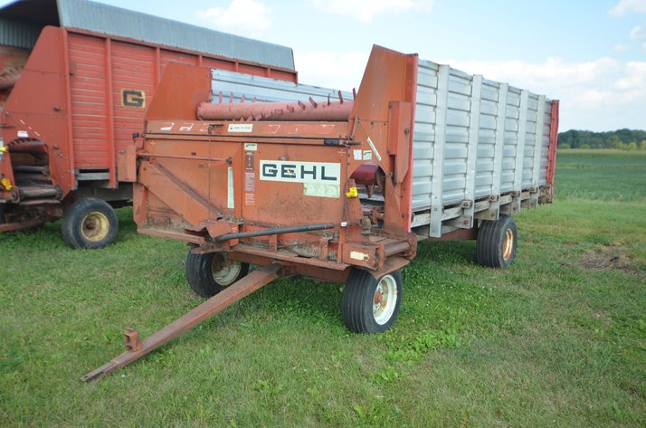 Image for Gehl 940 16 Ft Self Unloading Forage Box