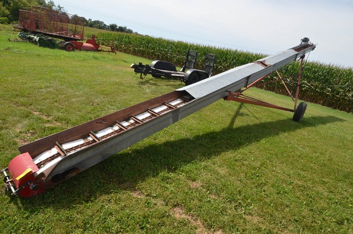 Image for Loyal Conveyor on Transport - Alma, WI