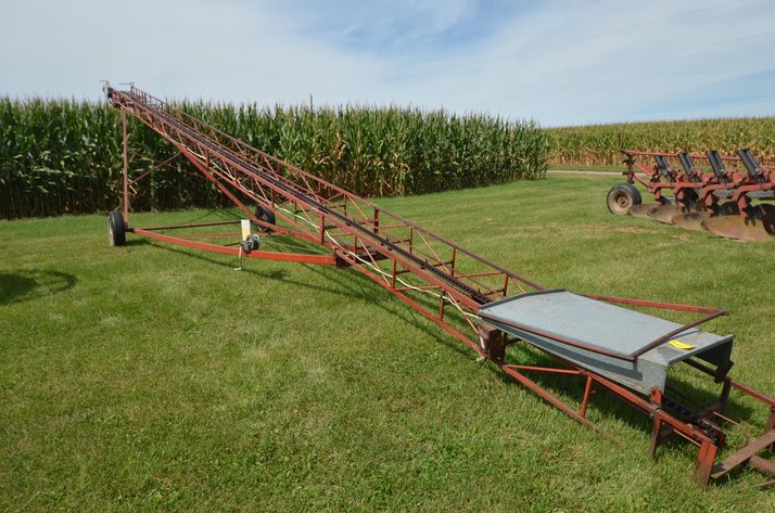 Image for Hay Rit Hay Conveyor on Transport - Alma, WI