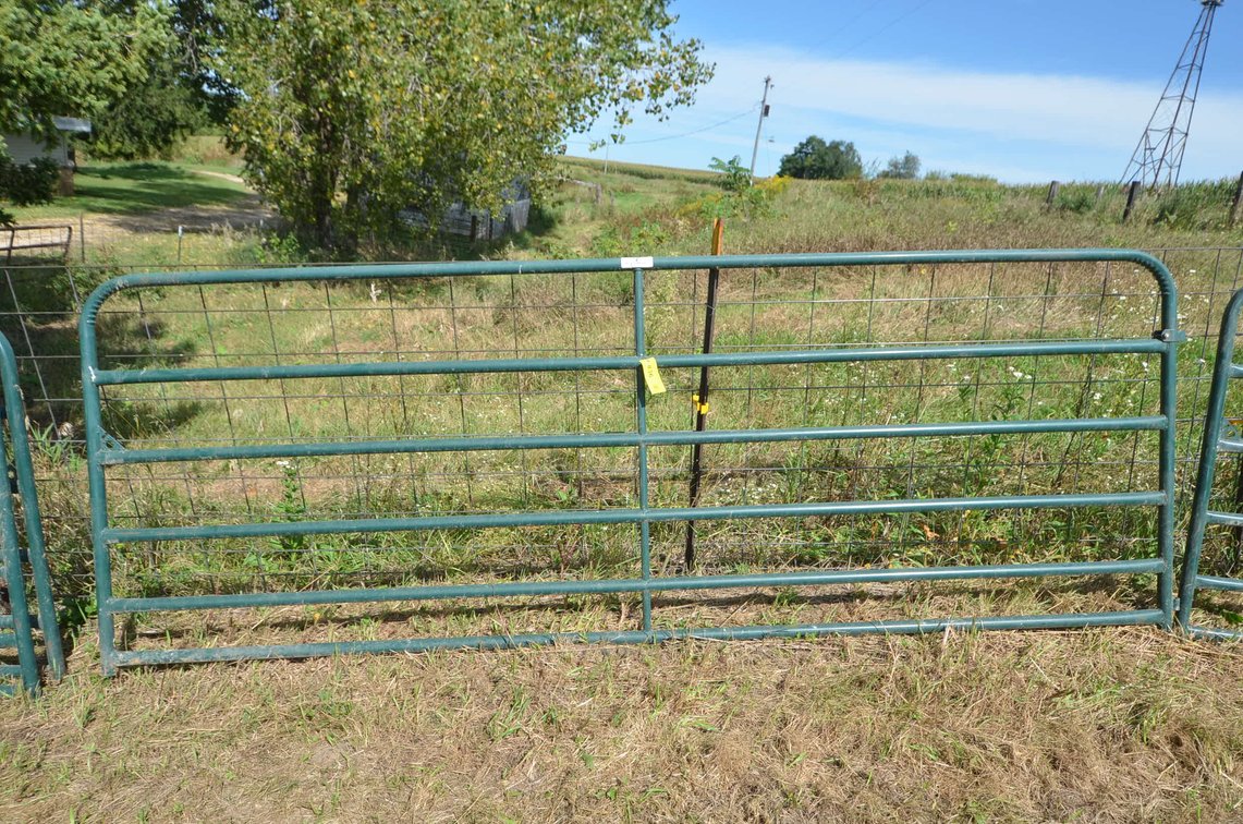 Dura Built 12' Hanging Gate  - Alma, WI