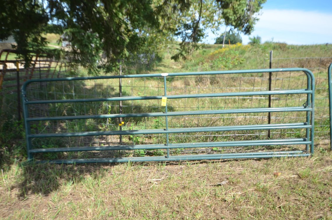 (2) Dura Built 14' Hanging Gates  - Alma, WI