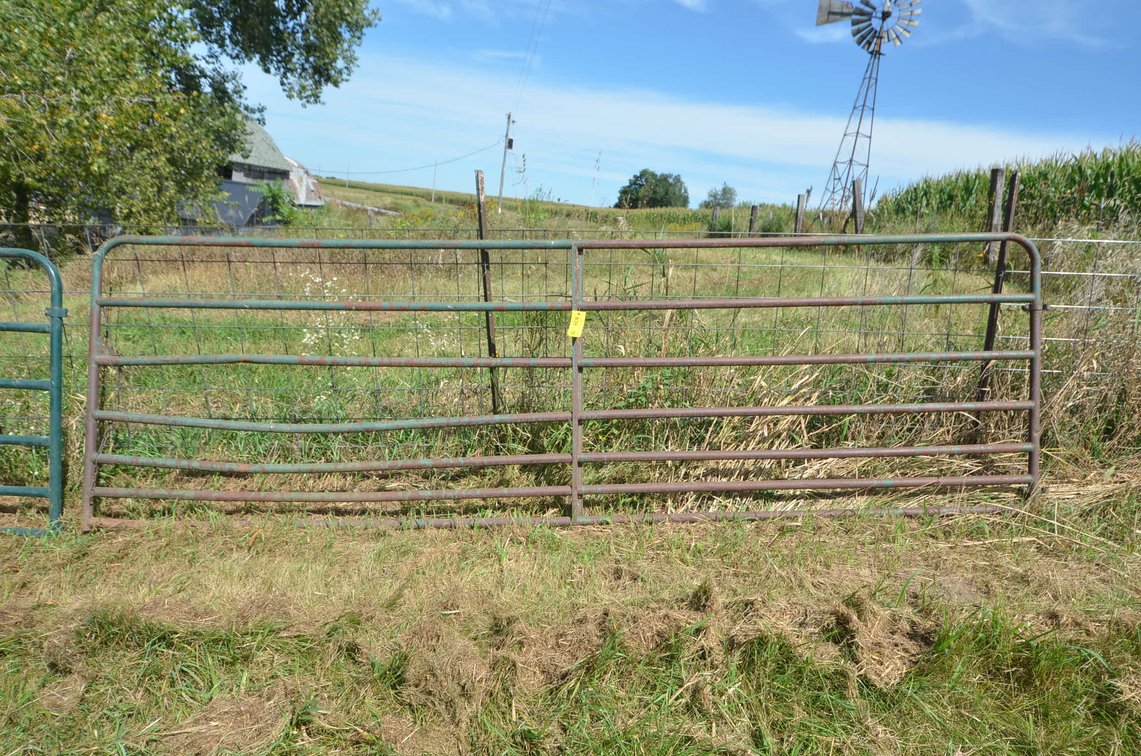 14' Hanging Gate  - Alma, WI