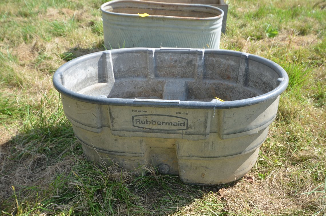 Rubbermaid Livestock Tank  - Alma, WI