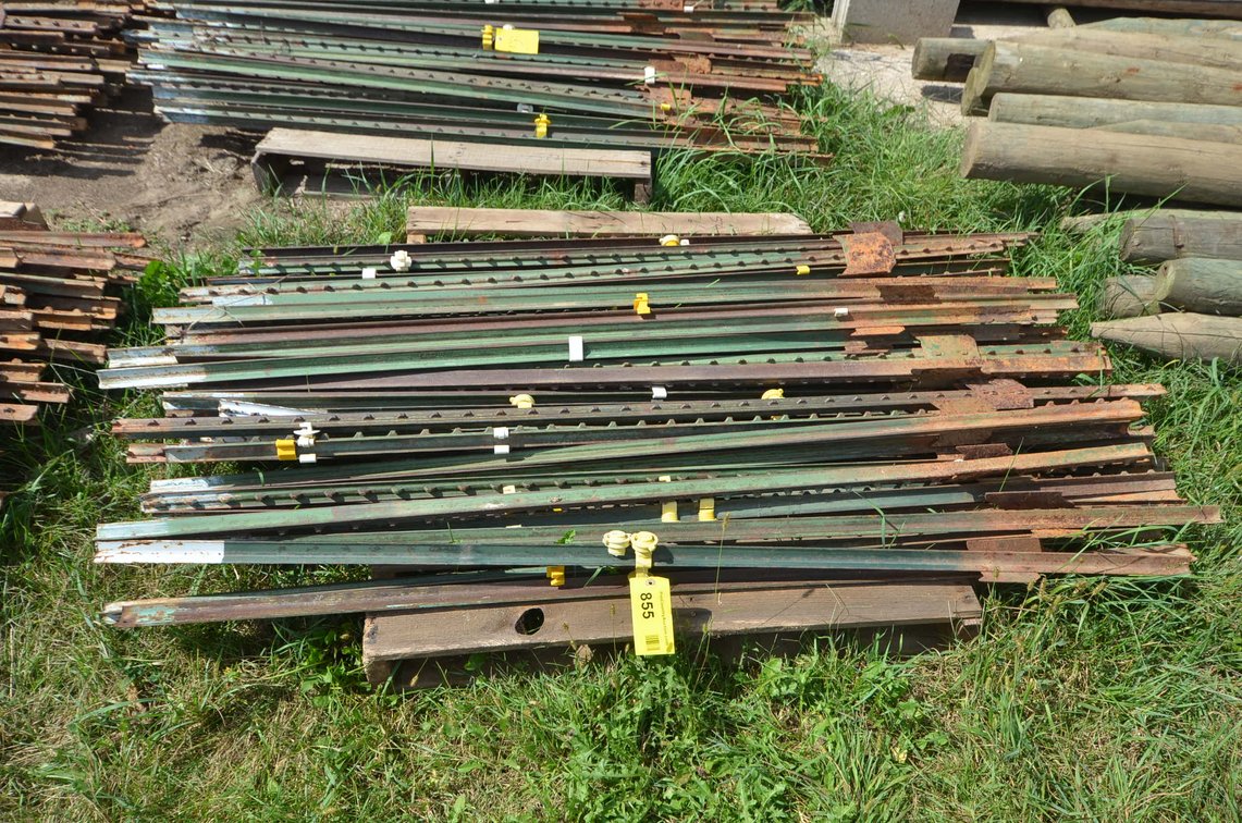 (50) 6' T-Posts  - Alma, WI