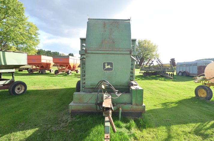 Image for John Deere 100 Stacker