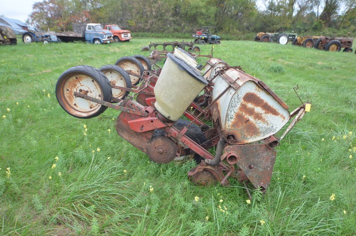 Image for IH 4-Row Corn Planter