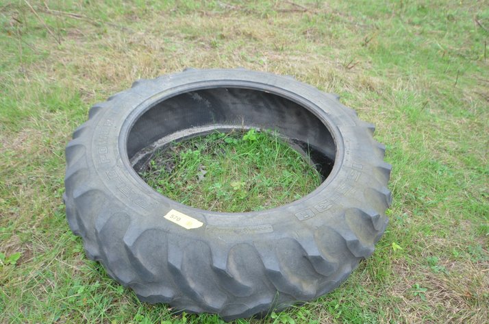 Image for 15.5-38 Tractor Tire