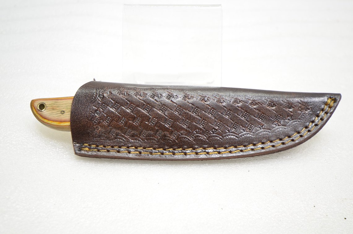 Damascus Steel Hunting Knife