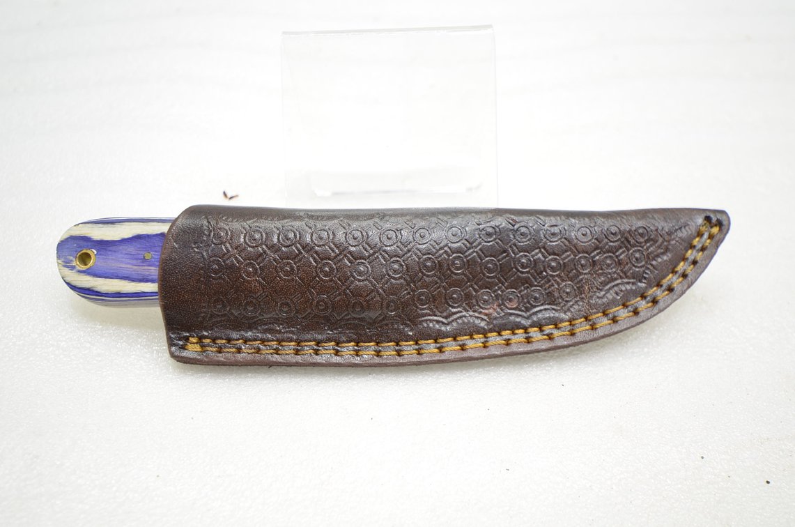 Damascus Steel Hunting Knife