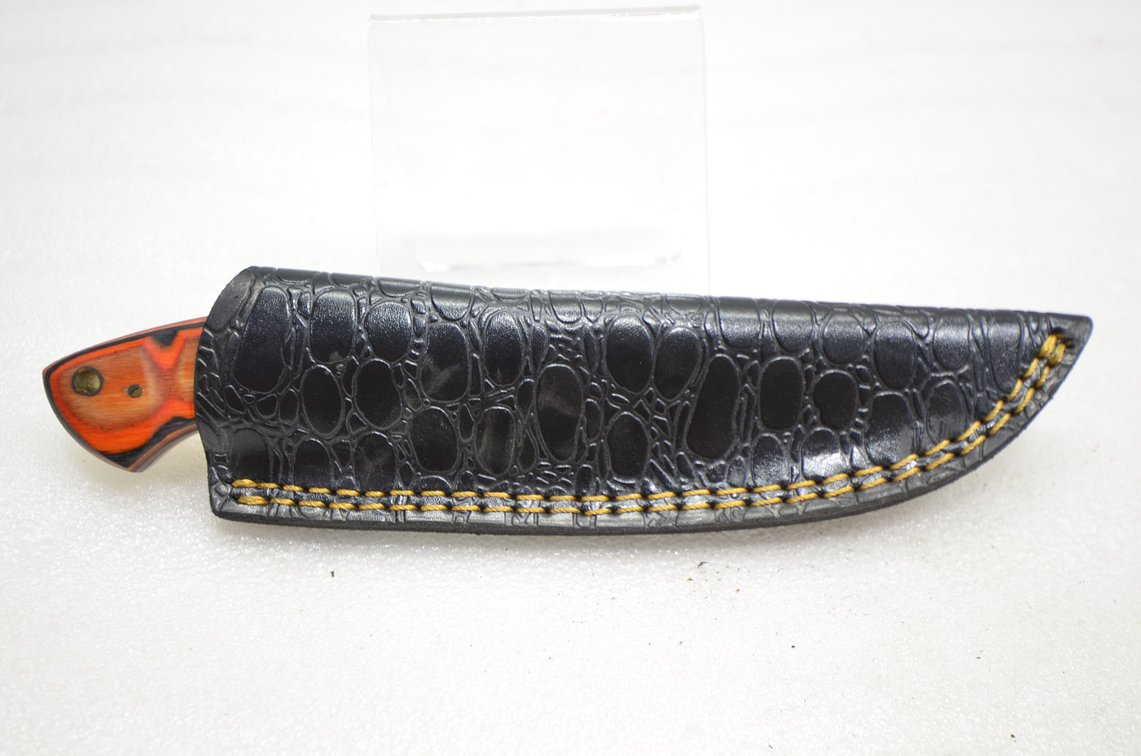 Damascus Steel Gut Hook Hunting Knife