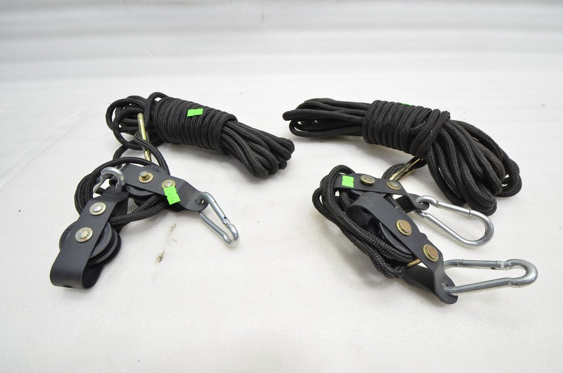 (2) Muddy Hoists