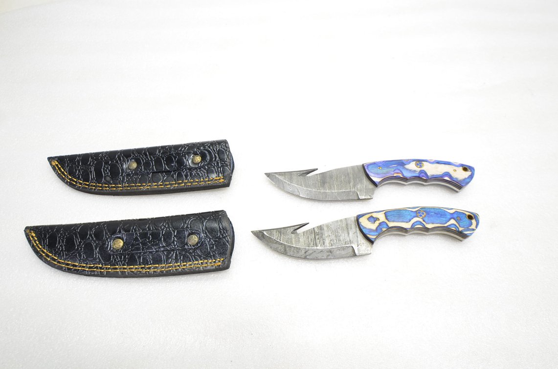 (2) Damascus Steel Gut Hook Hunting Knife