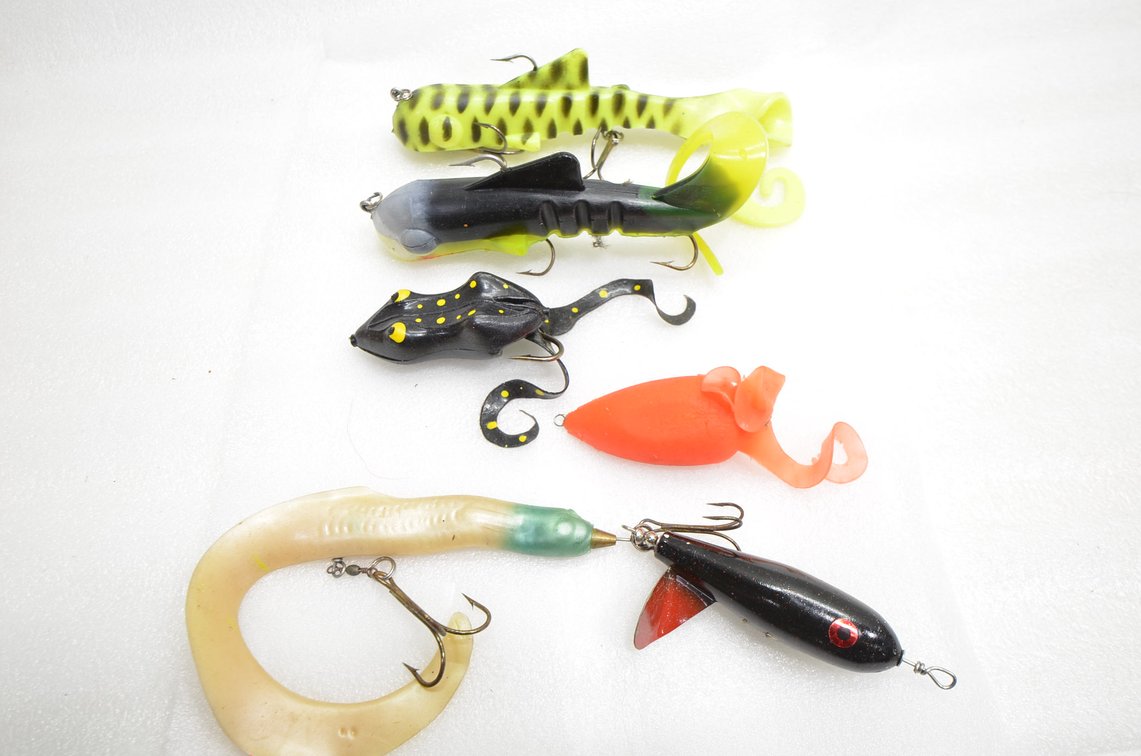 (5) Musky Lures