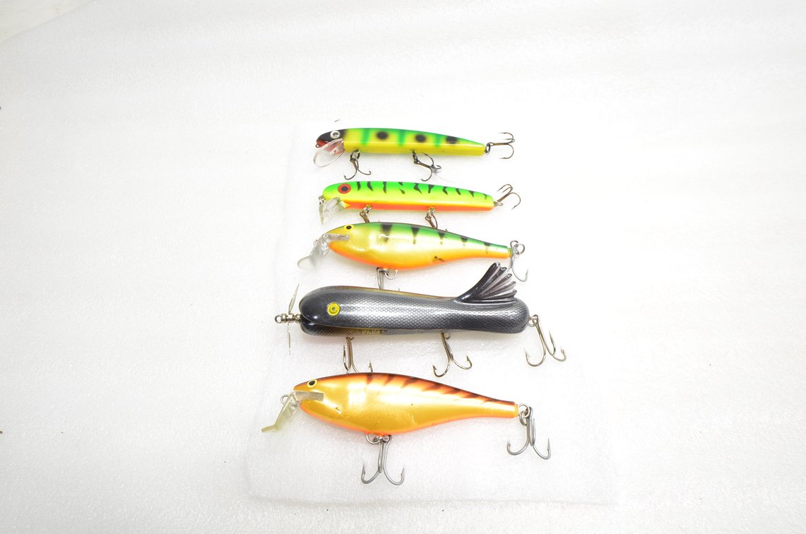 (5) Musky Lures