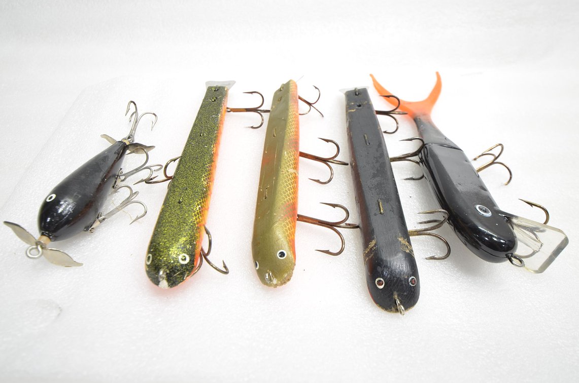 (5) Musky Lures