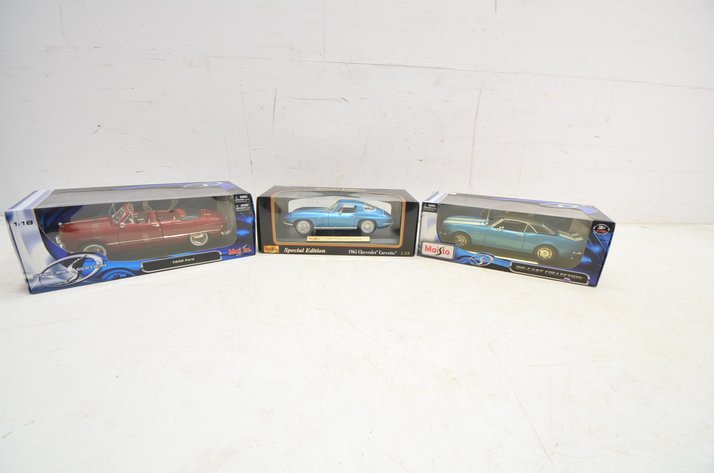 Image for (3) Maisto Special Edition Collectible Cars